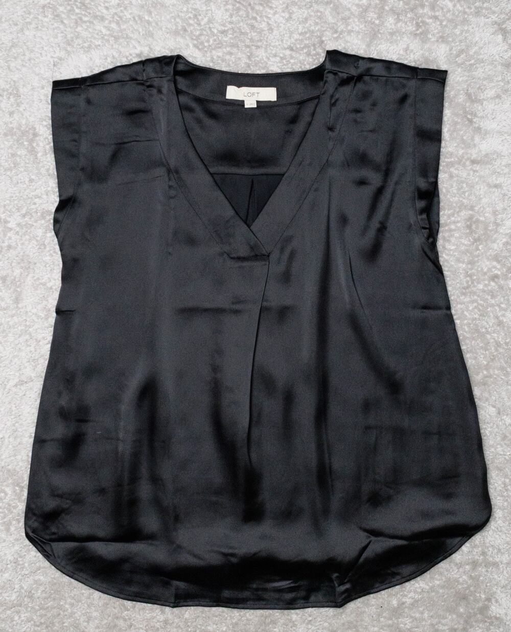 Loft Black Satin V Neck Sleeveless Top Shirt Womens Size M